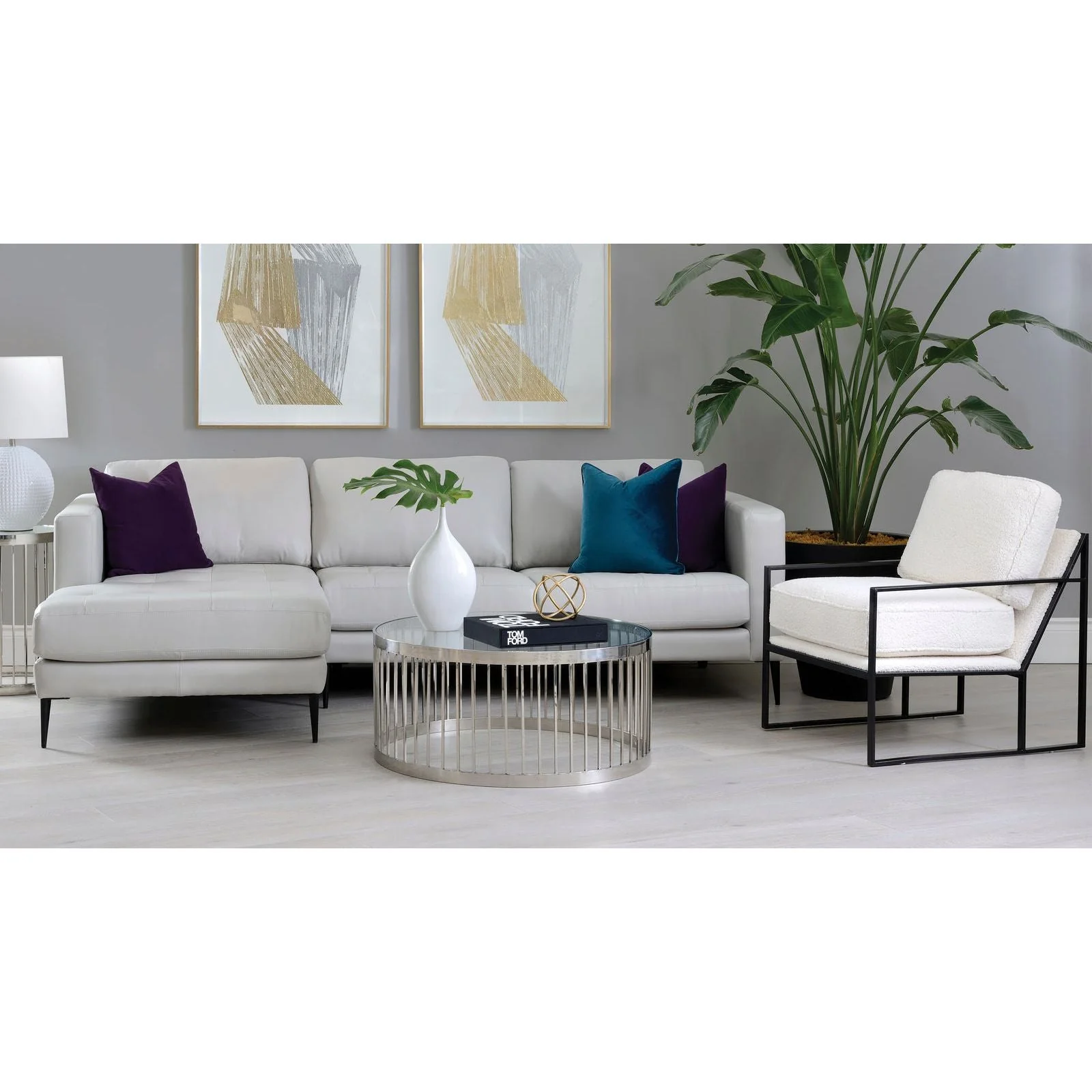 3795 Sectional - Leather - Image 3