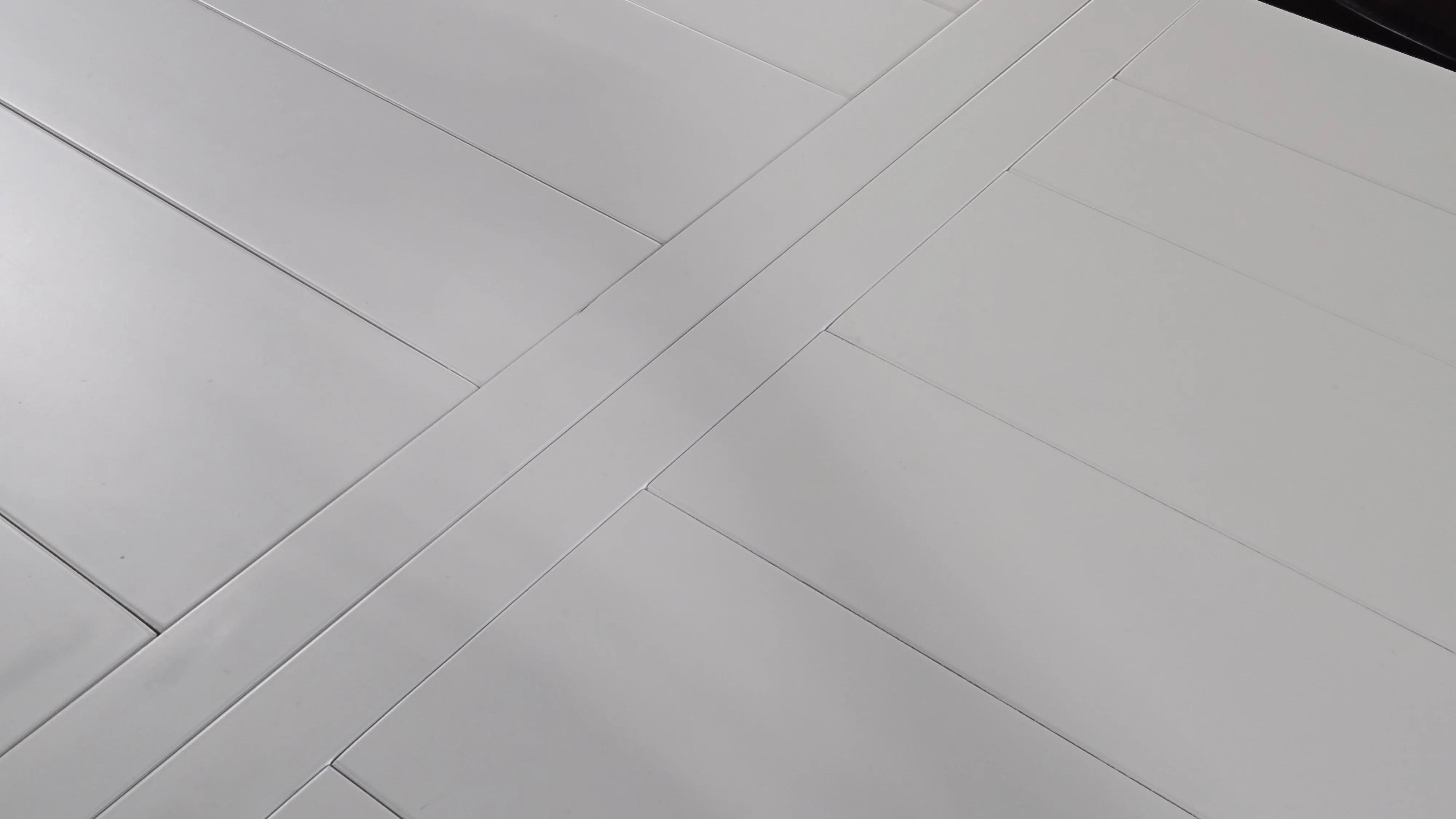 Clearance Jackson 42x60 w/1-16"L White Paint - Image 4