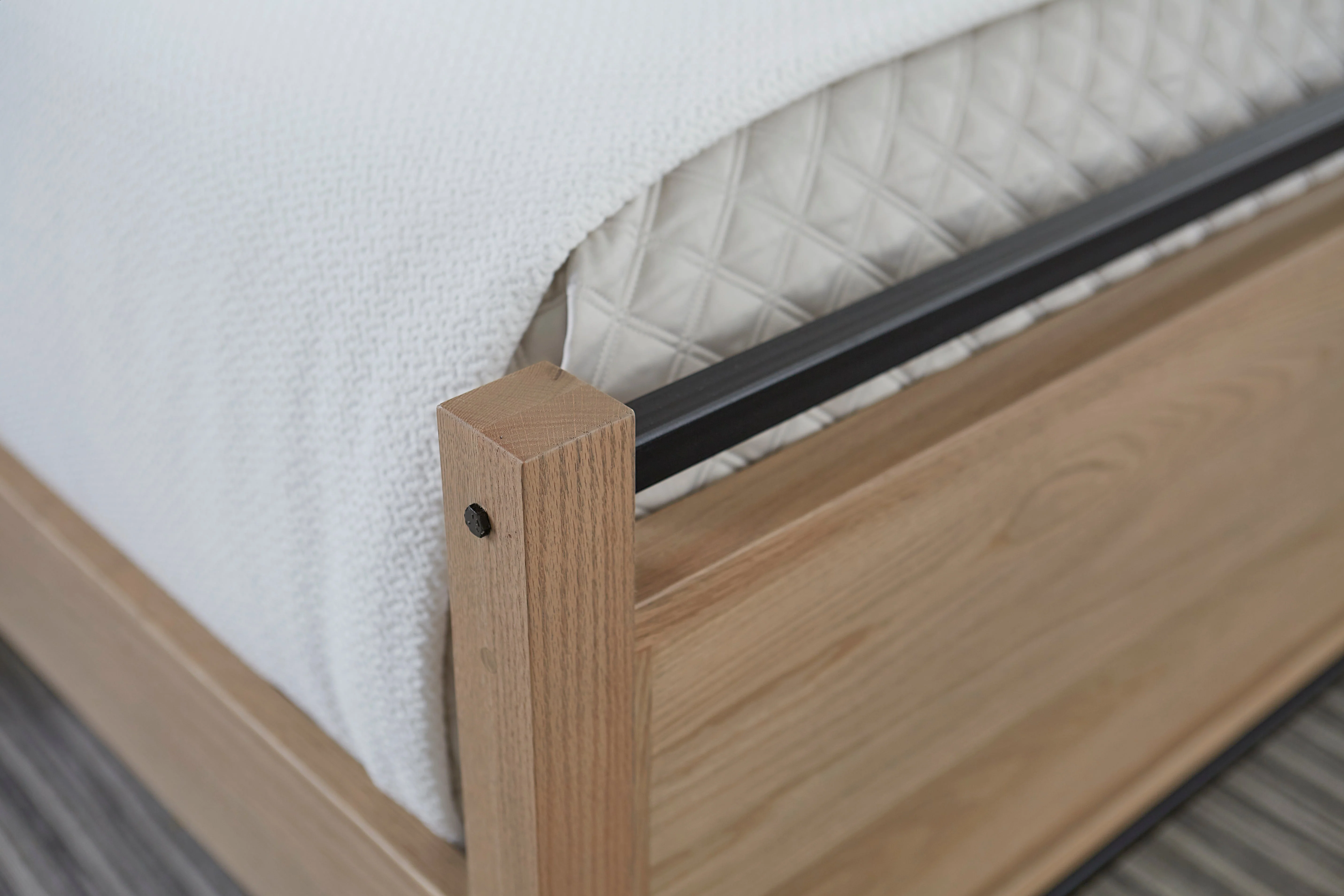 QW Amish Abshire Bed - Image 2