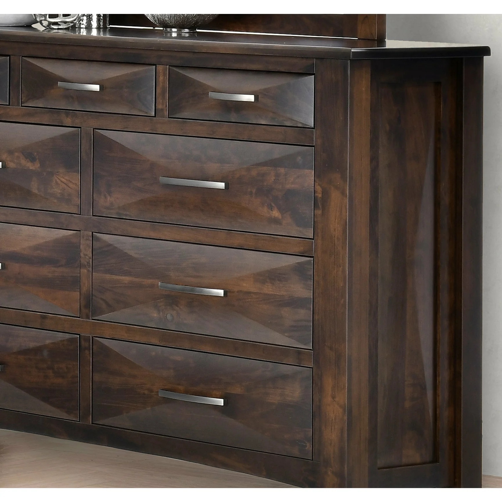 QW Amish Atley Chest - Image 3