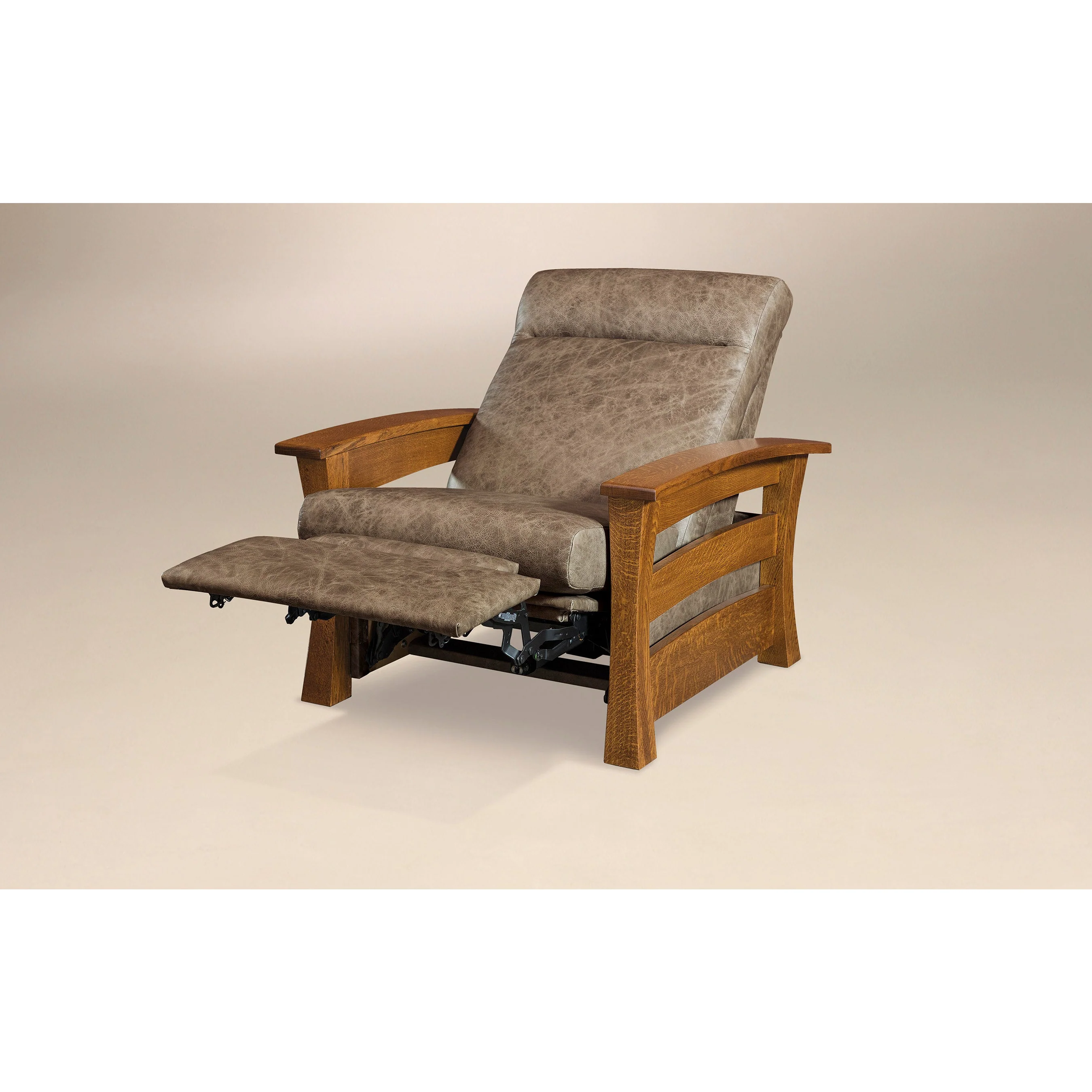 QW Amish Barrington Wallhugger Reclining Chair - Image 3