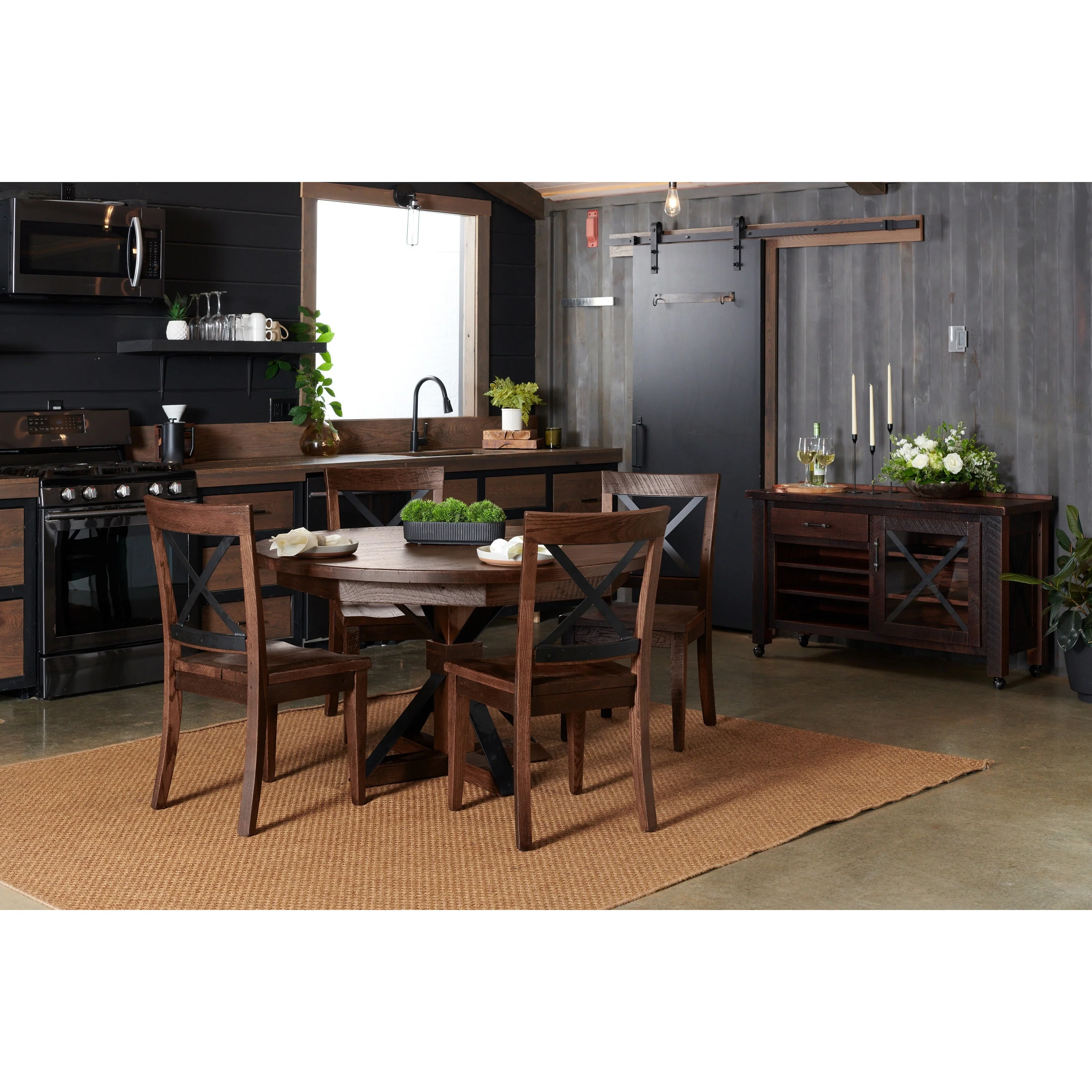 QW Amish Bordon Reclaimed Barnwood Table - Image 3