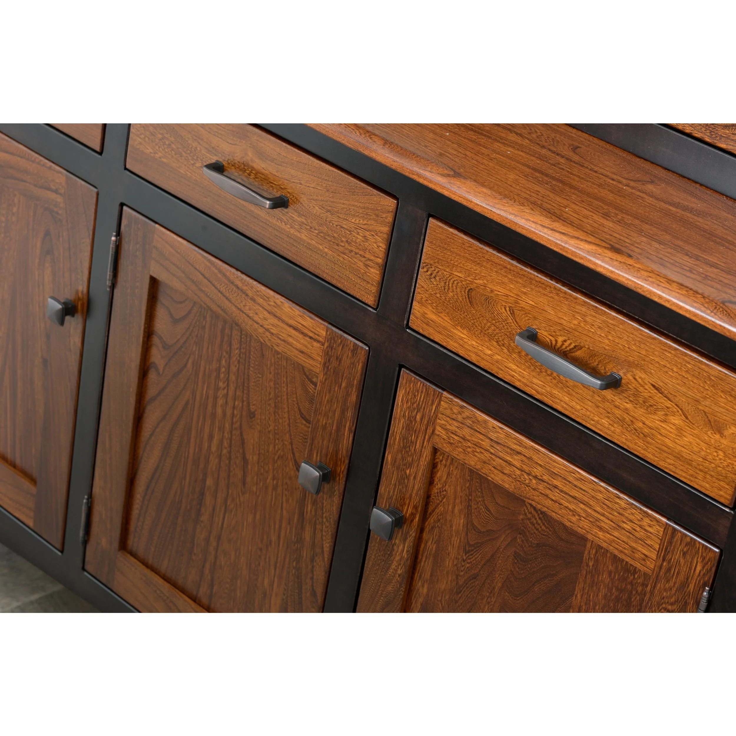 QW Amish Charlestown 3 Door Buffet - Image 3