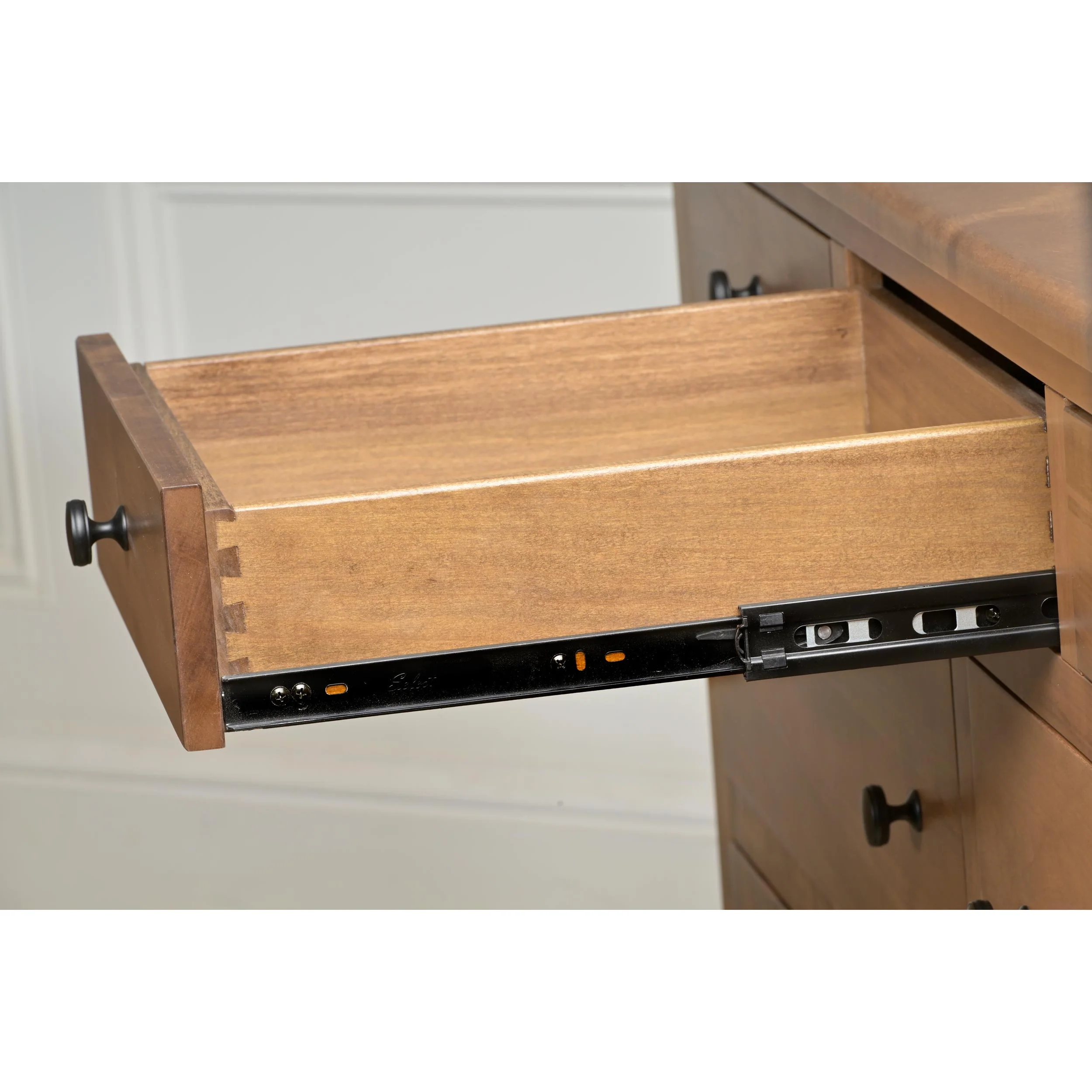 QW Amish Charlotte 5 Drawer Chest - Image 3