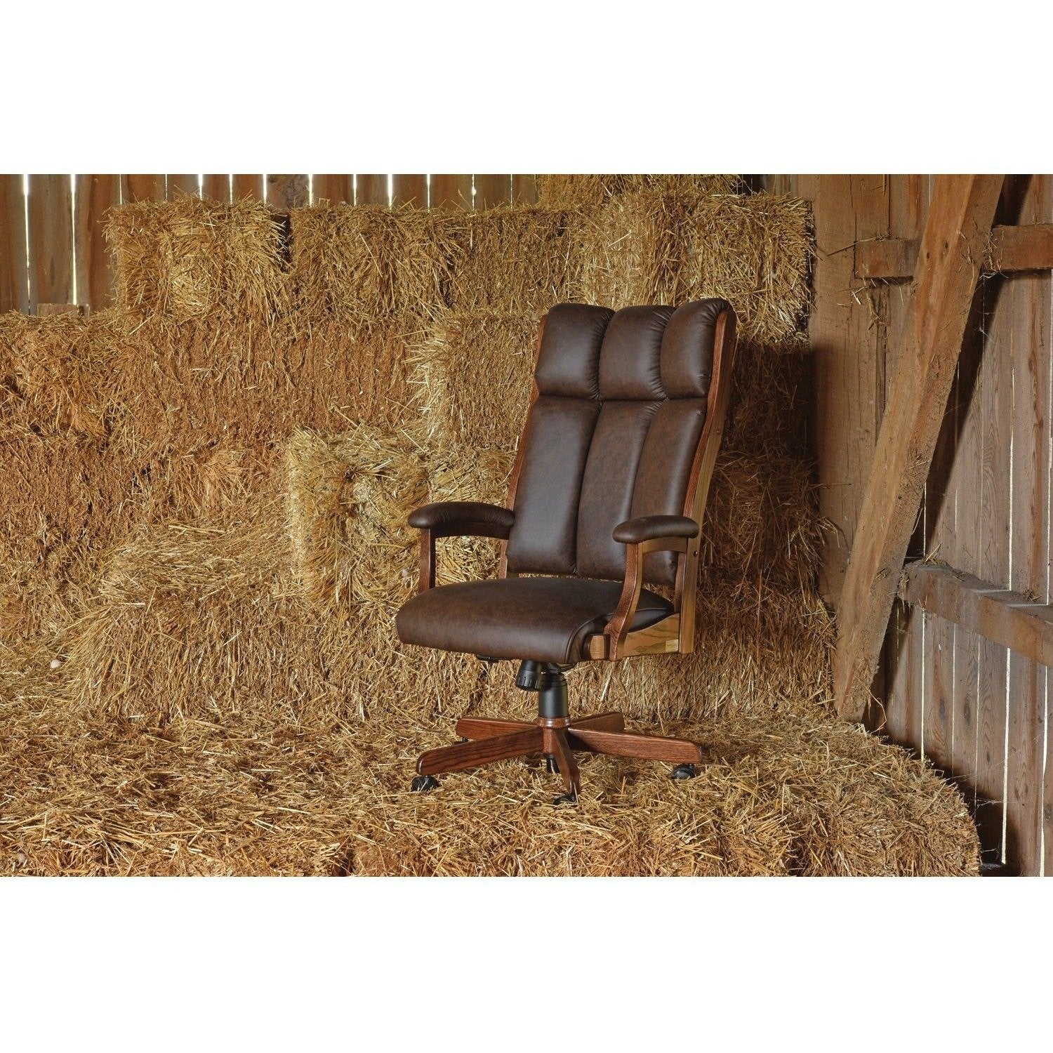 QW Amish Clark Executive Chair - Image 5