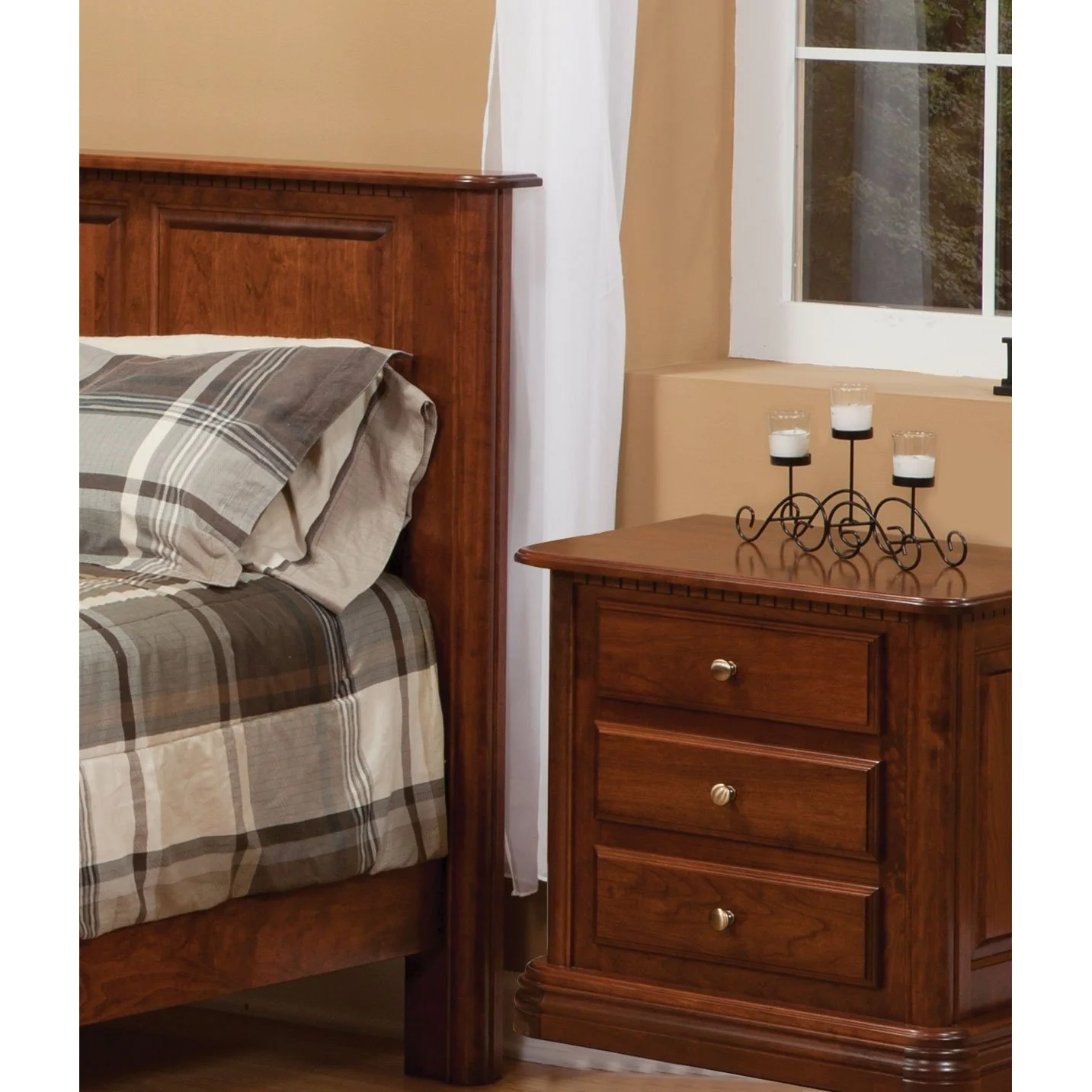 QW Amish Colonial Nightstand - Image 3