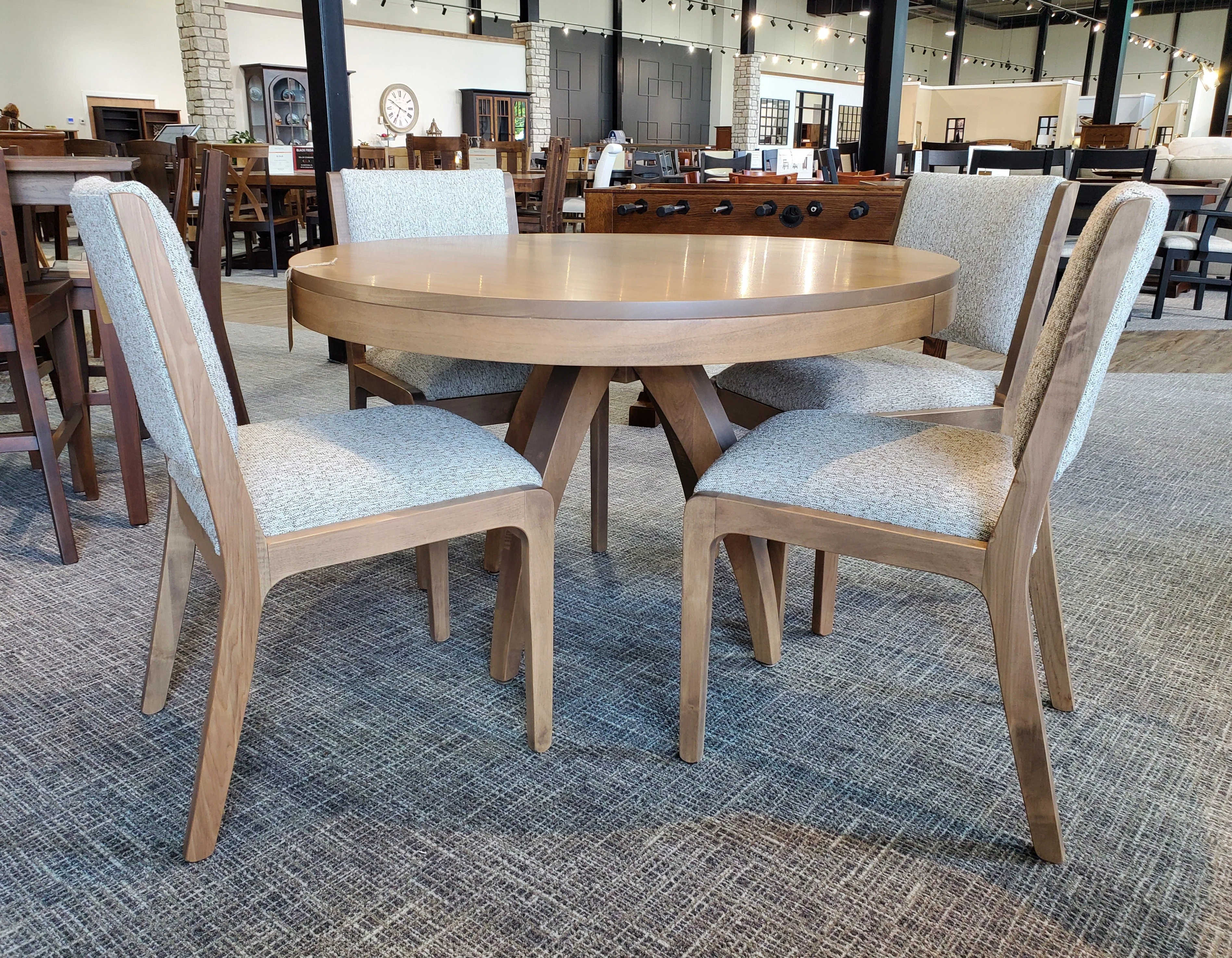 QW Amish Cynergy Table - Image 2