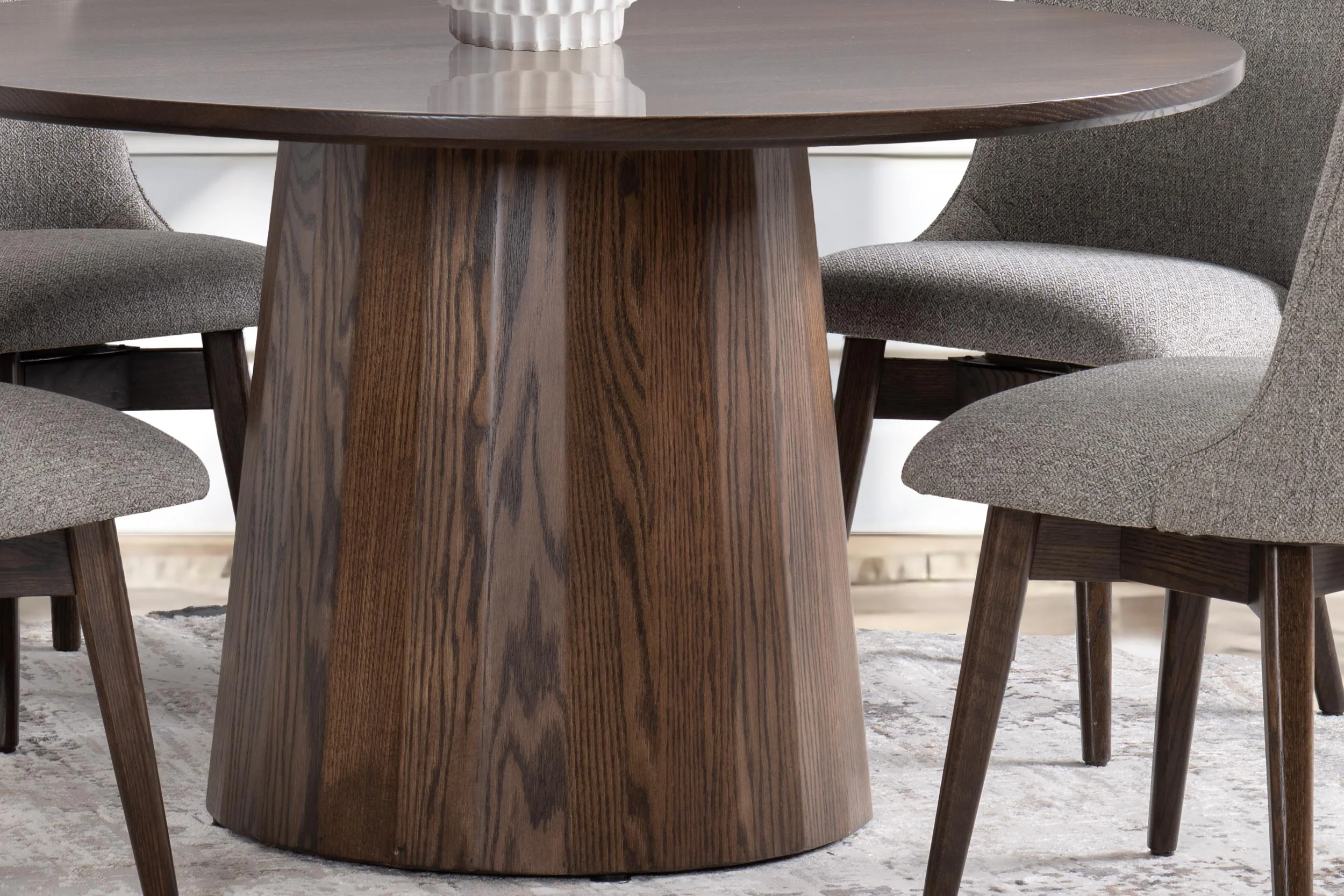 QW Amish Dorcy Swivel Chair - Image 3