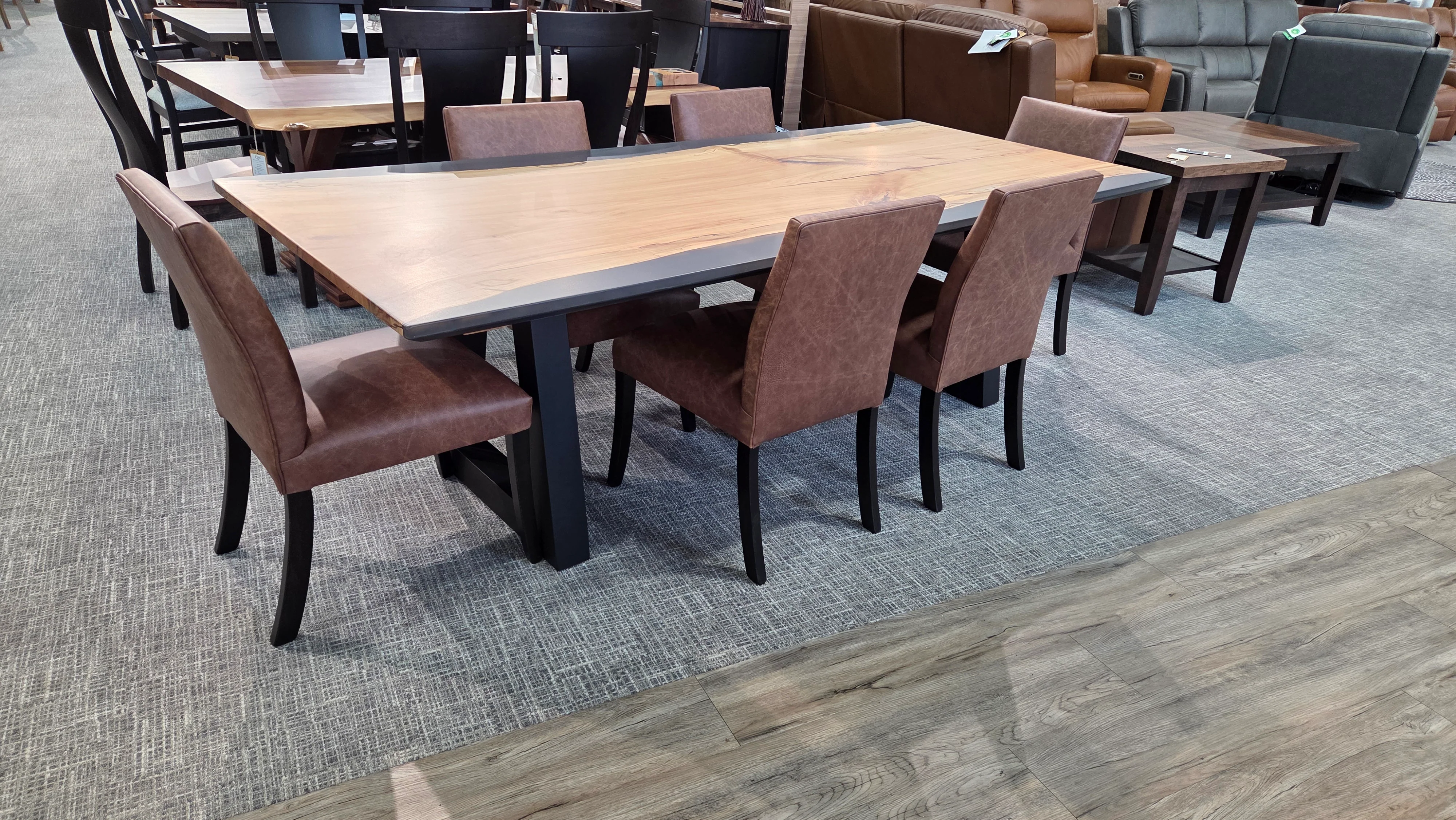 QW Amish Easton Side Chair - Image 4