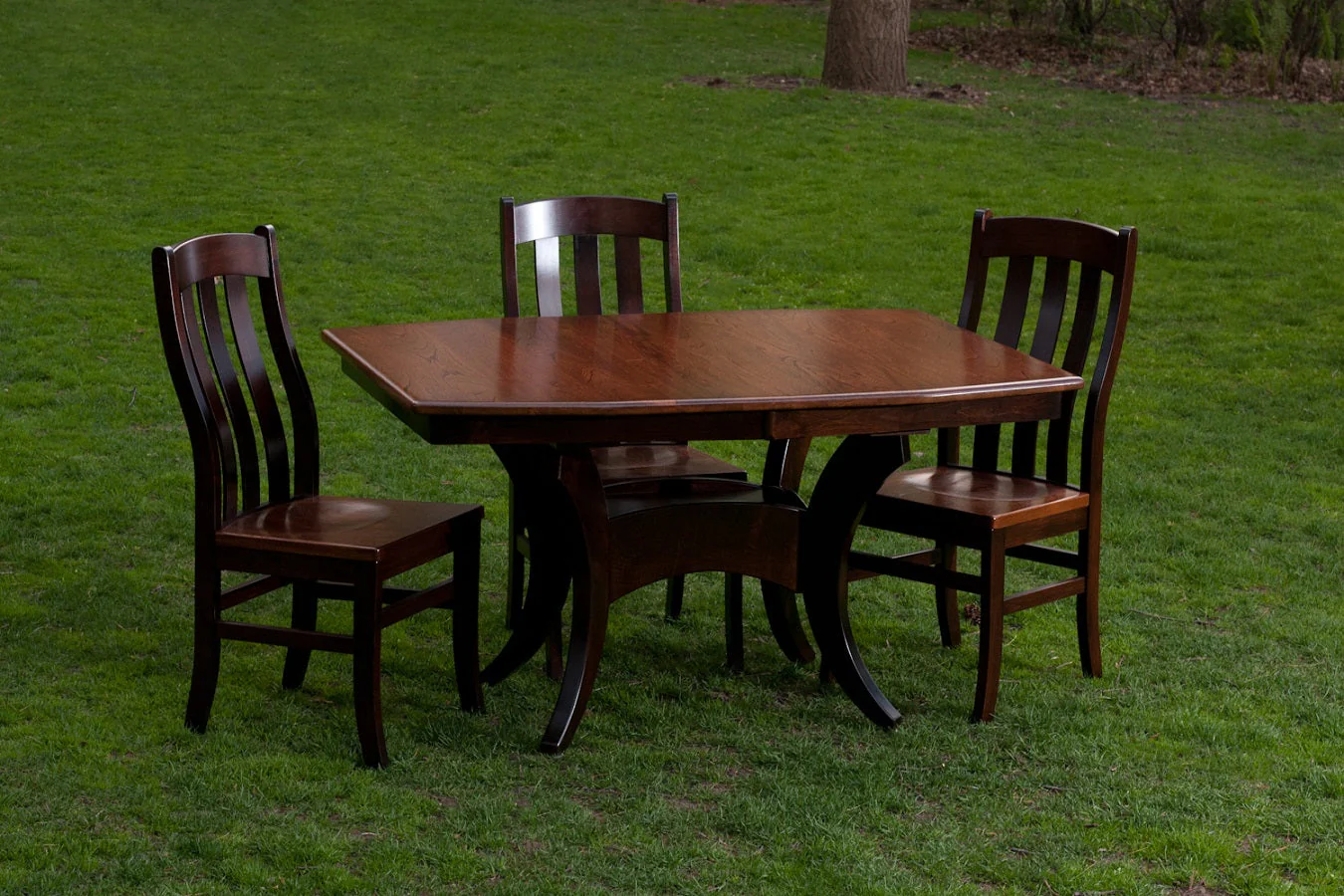 QW Amish Galveston Single Pedestal Table - Image 4