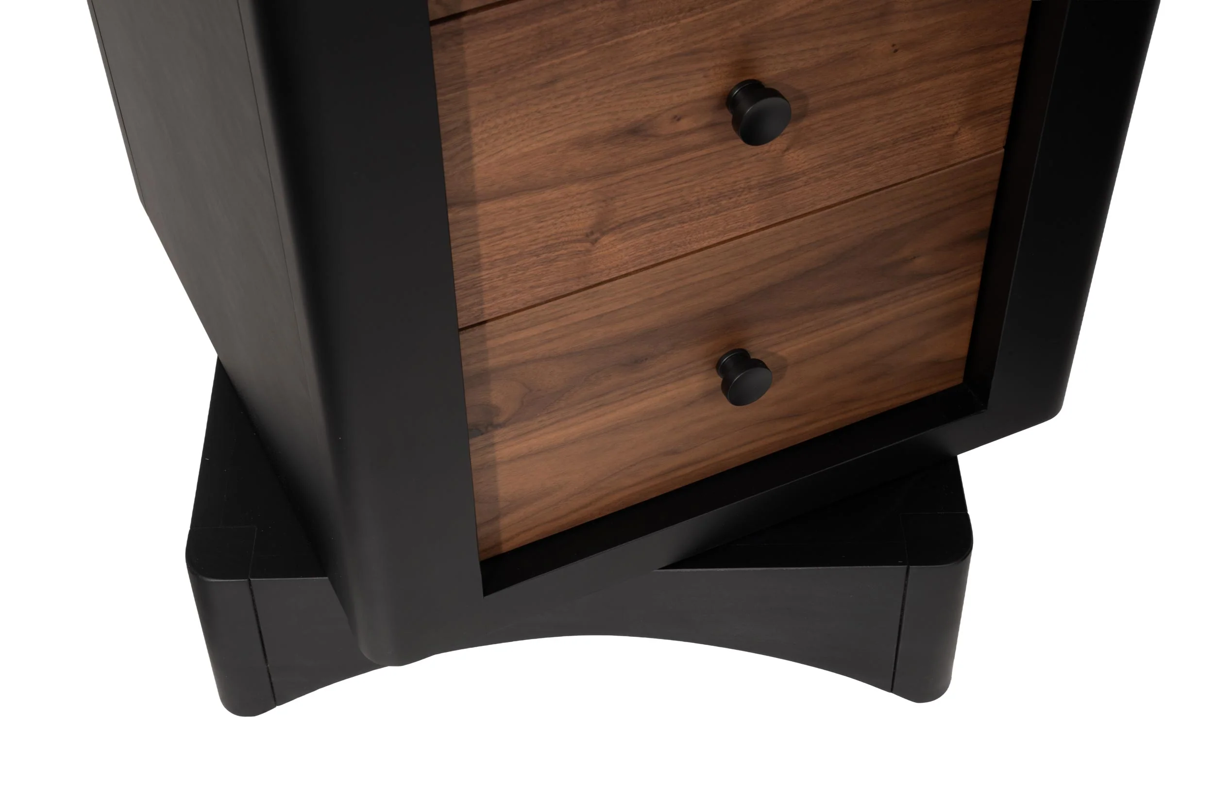 QW Amish Gilmore Lingerie Swivel Chest - Image 4