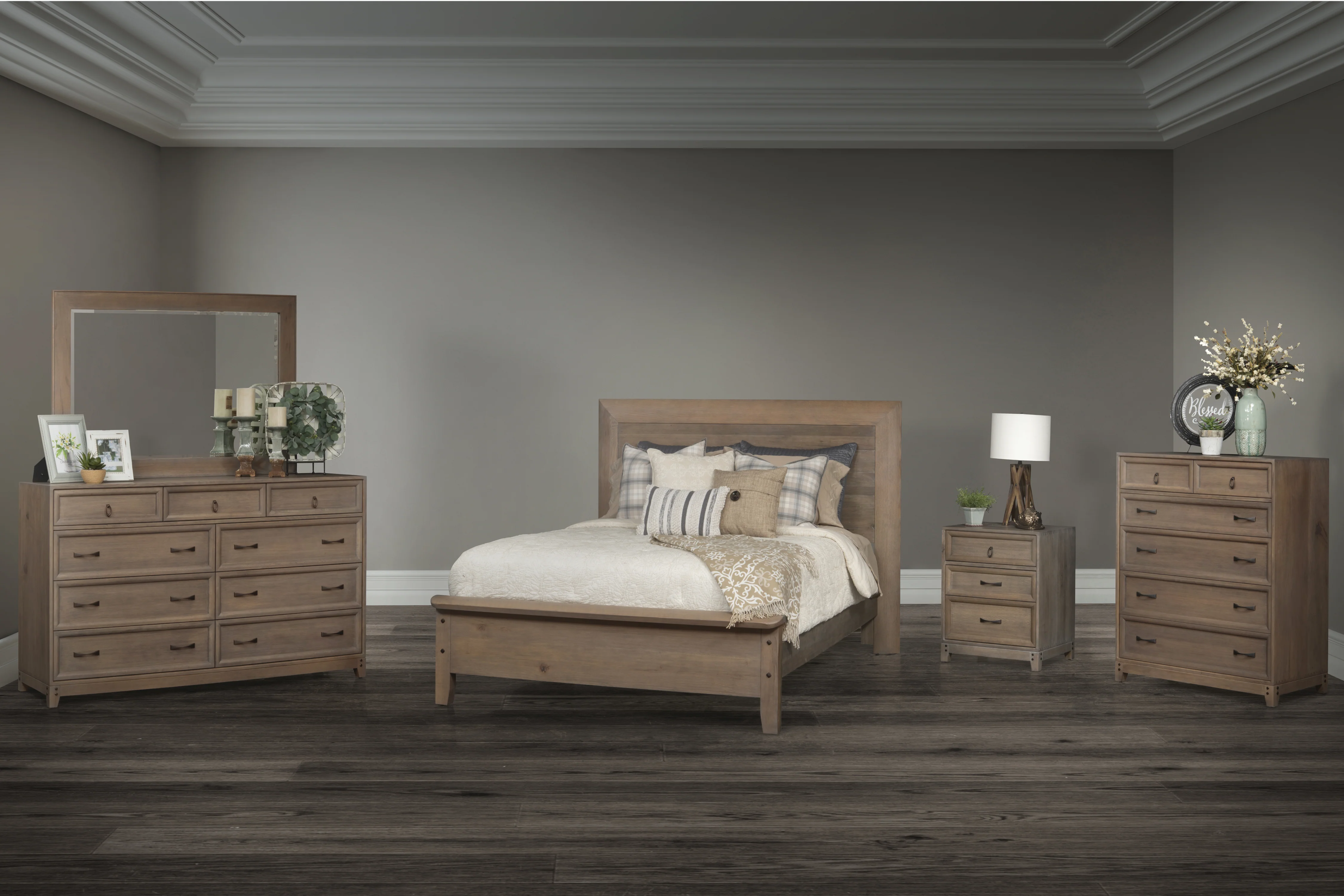 QW Amish Glendale 3 Drawer Nightstand - Image 4