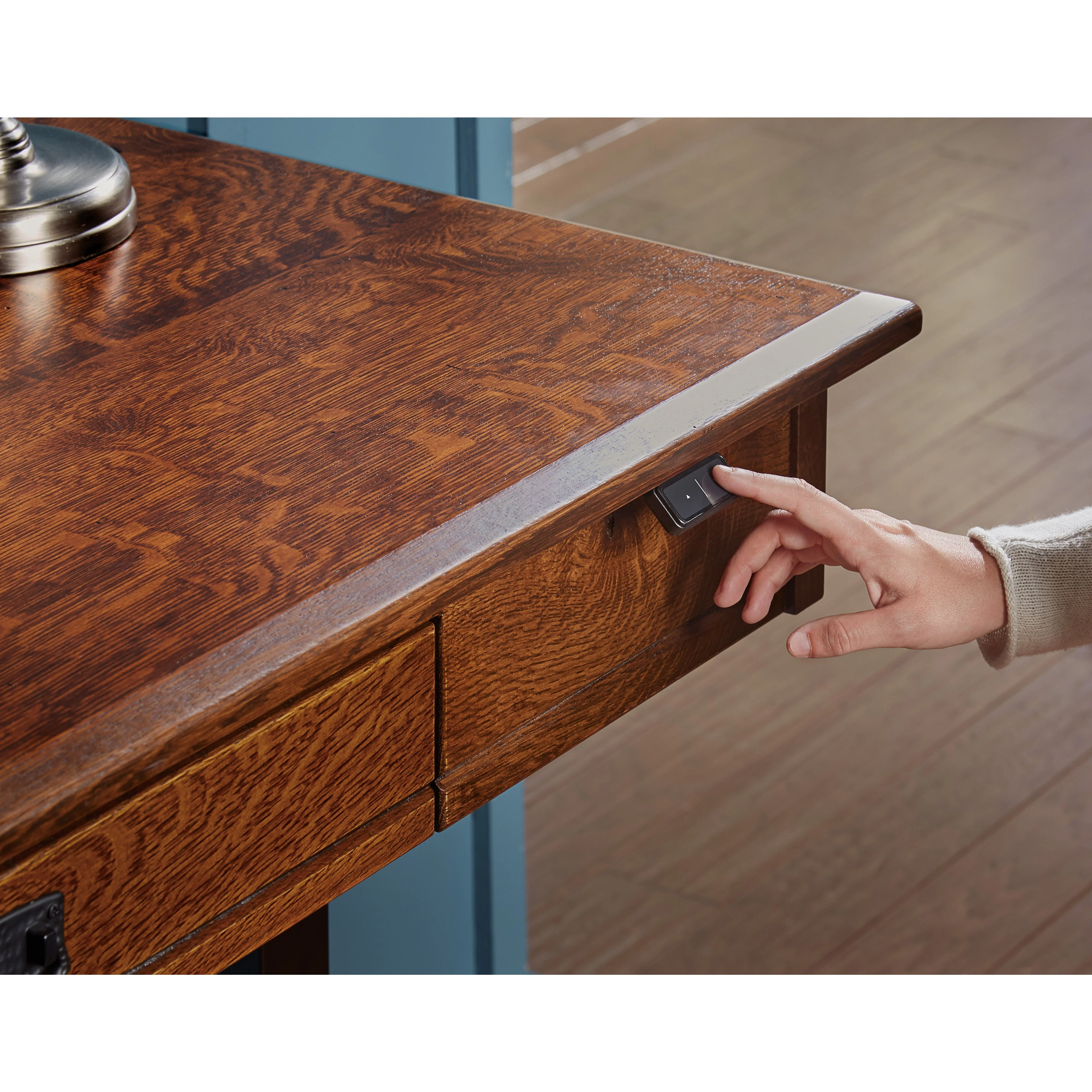 QW Amish Grant Houston Lift Desk - Image 4