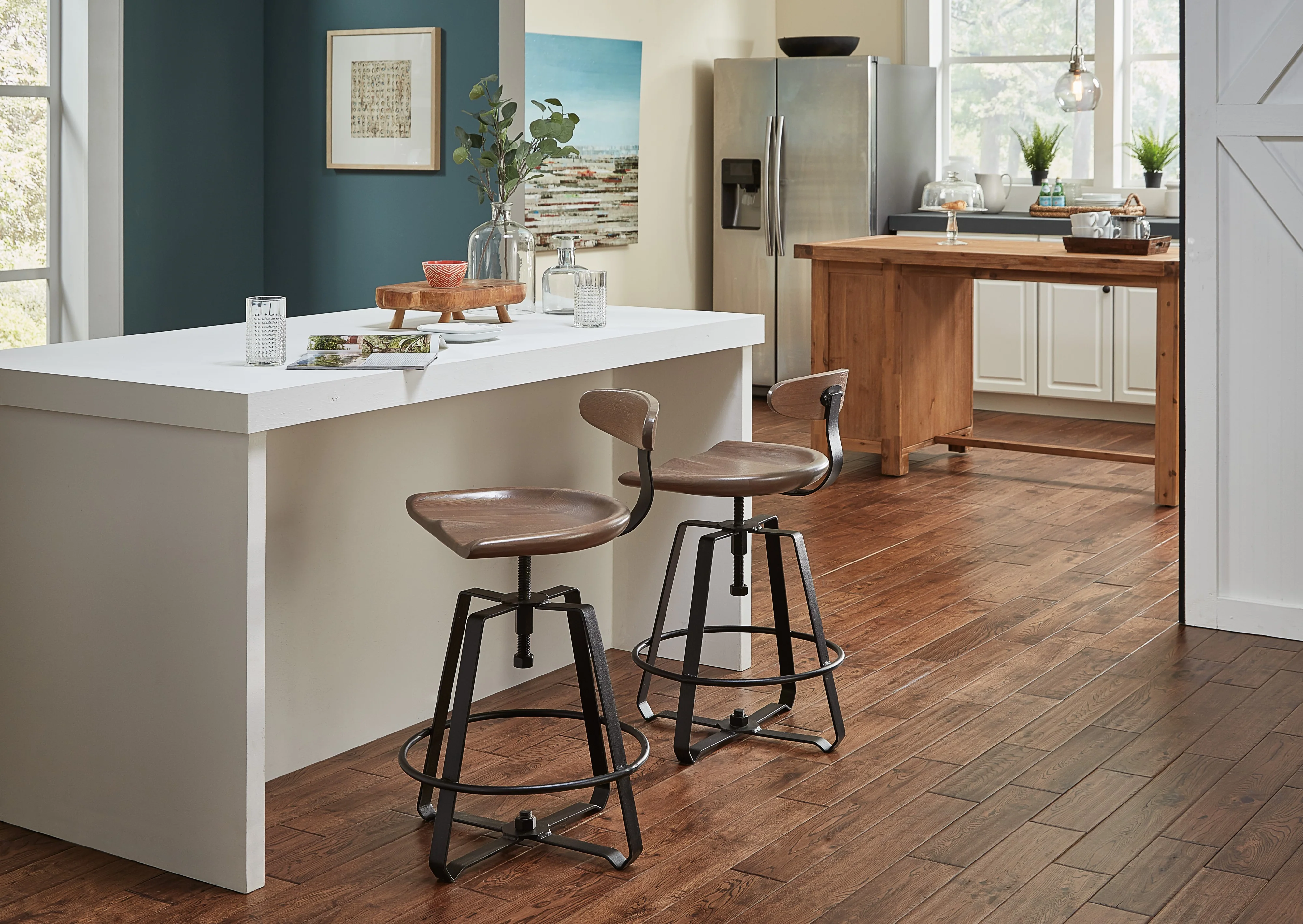QW Amish Iron Craft Barstool w/Back - Image 2