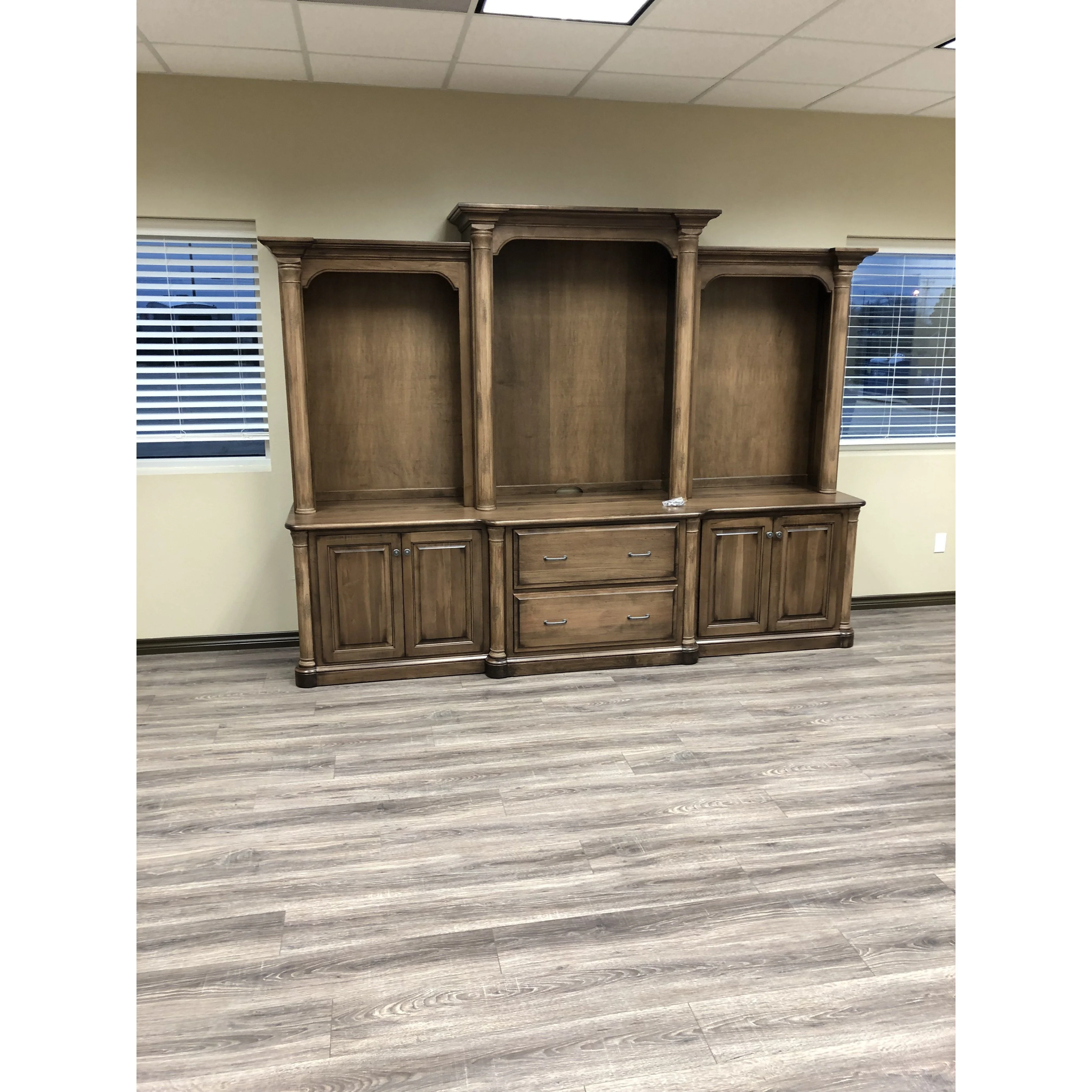 QW Amish Jefferson 98" Base & 3pc Hutch - Image 2