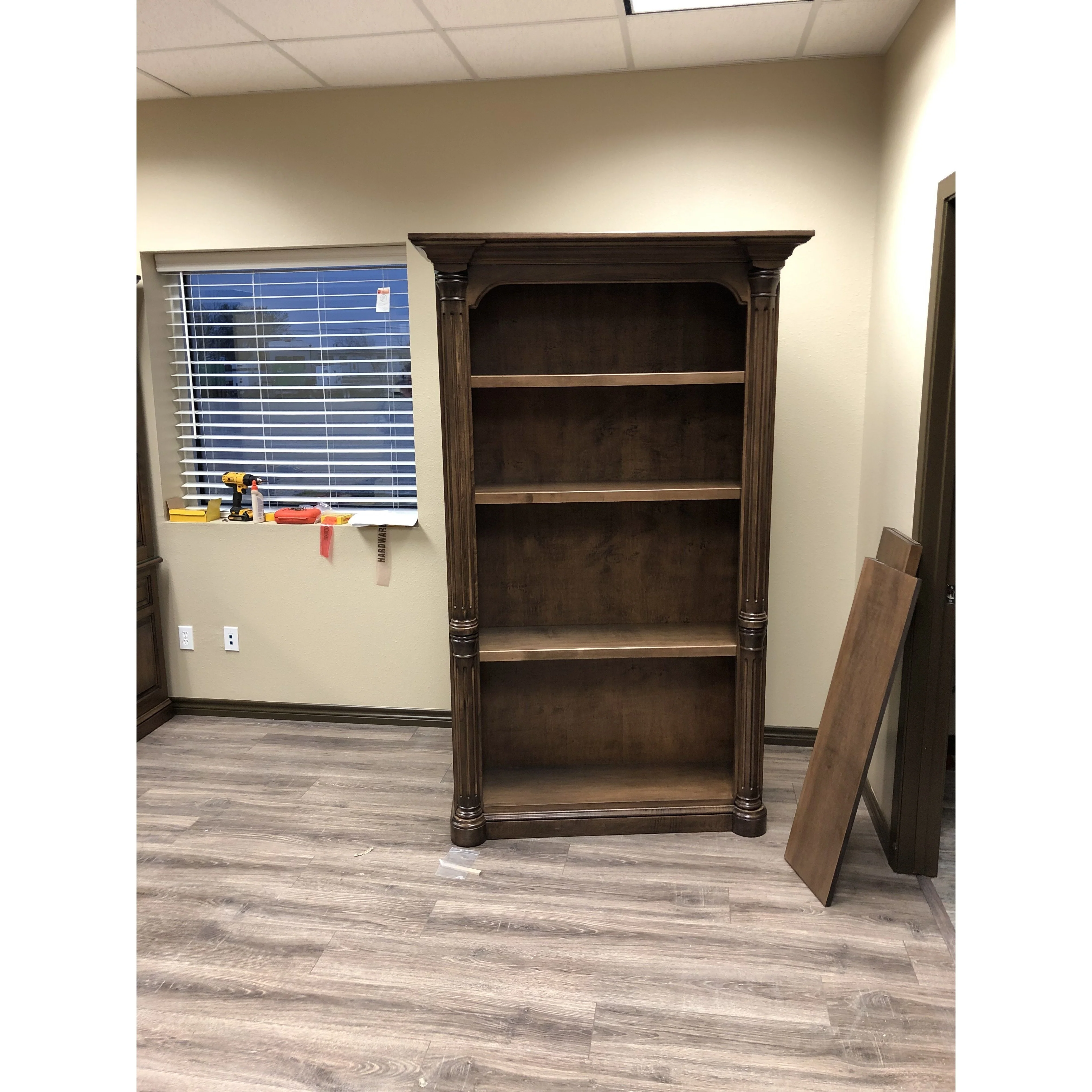 QW Amish Jefferson Bookcase - Image 2