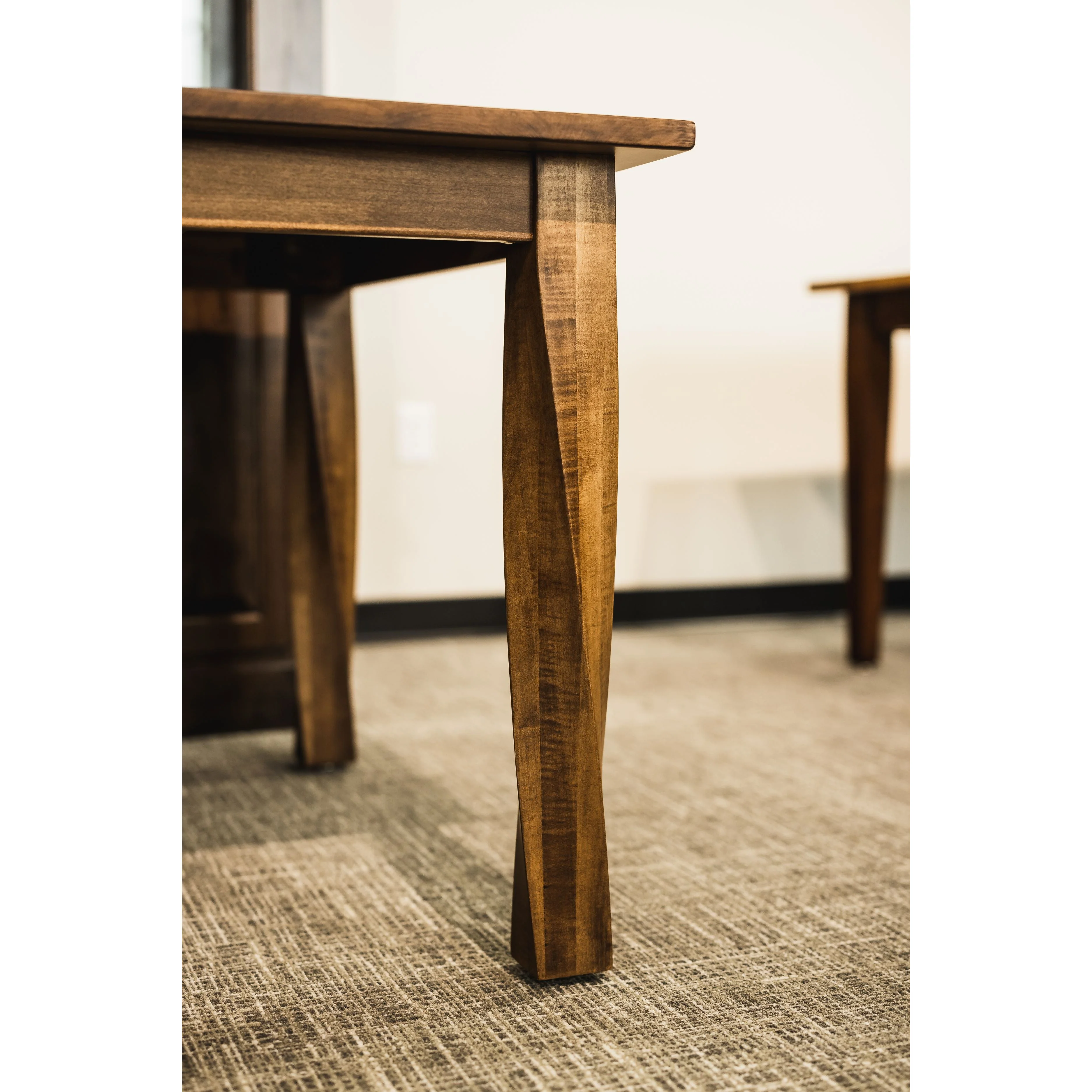 QW Amish Helix Twist Leg 7pc Dining Set - Image 4