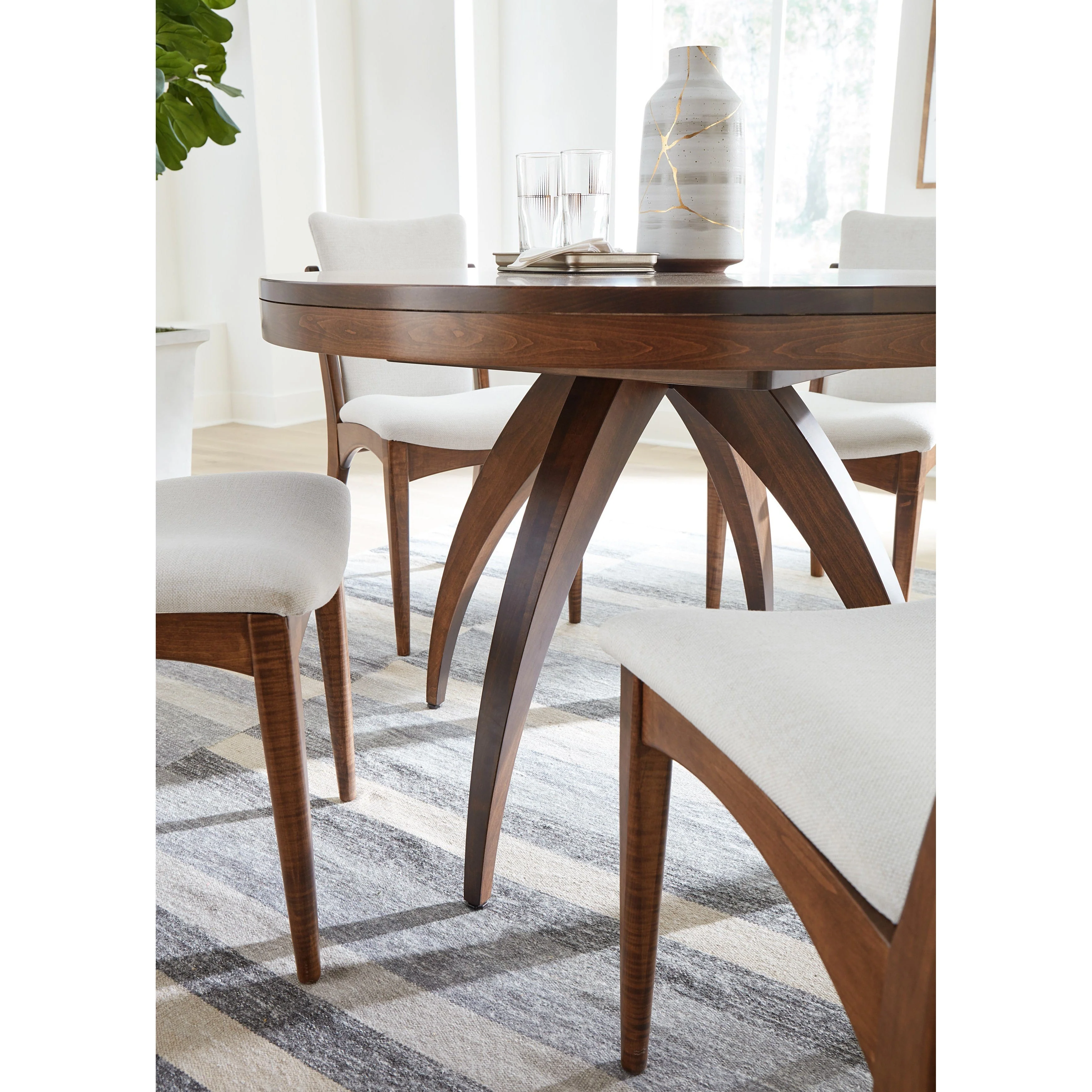 QW Amish Madrid 5pc Set - Image 4
