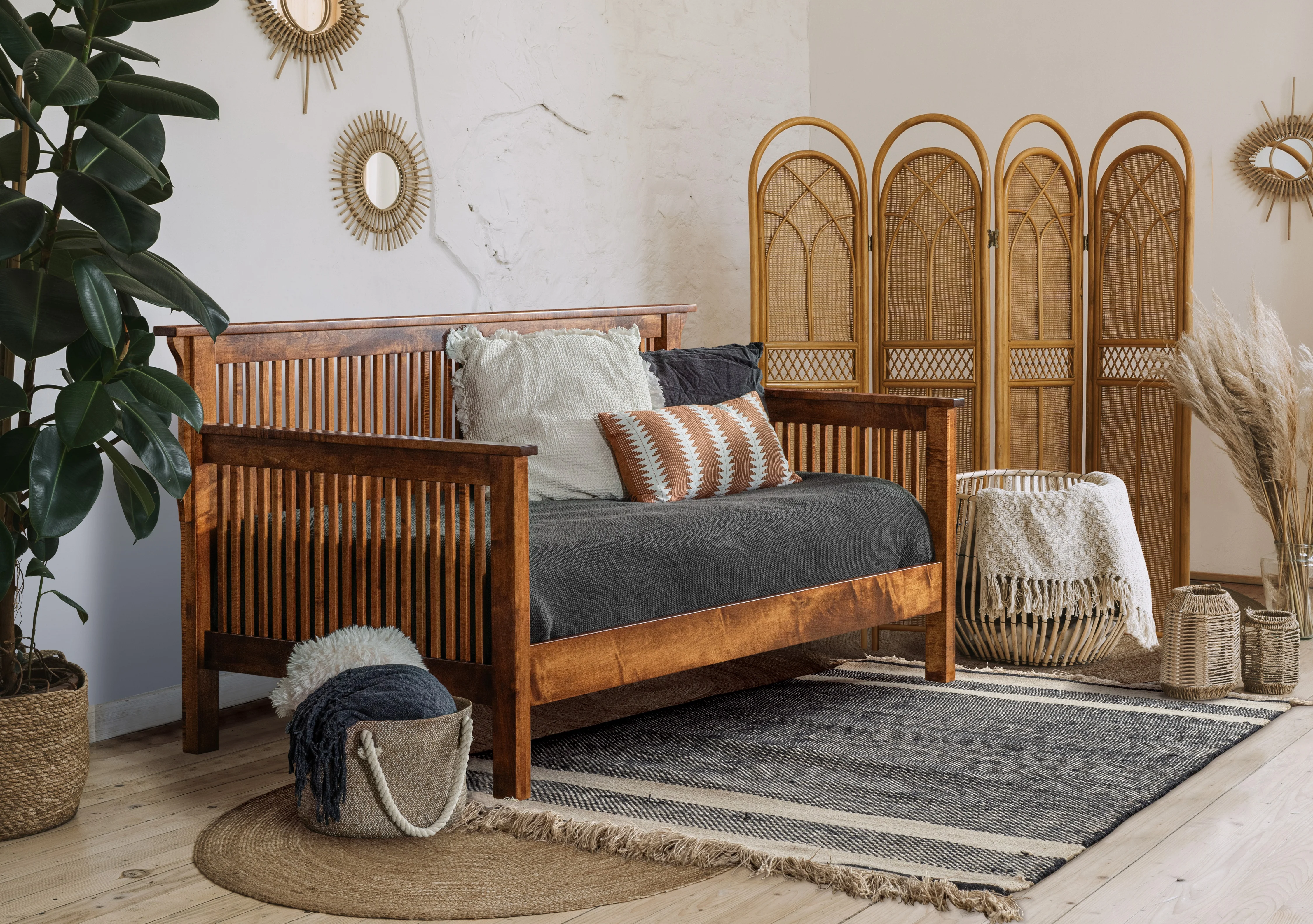 QW Amish Mission Day Bed w/ Optional Trundle - Image 2
