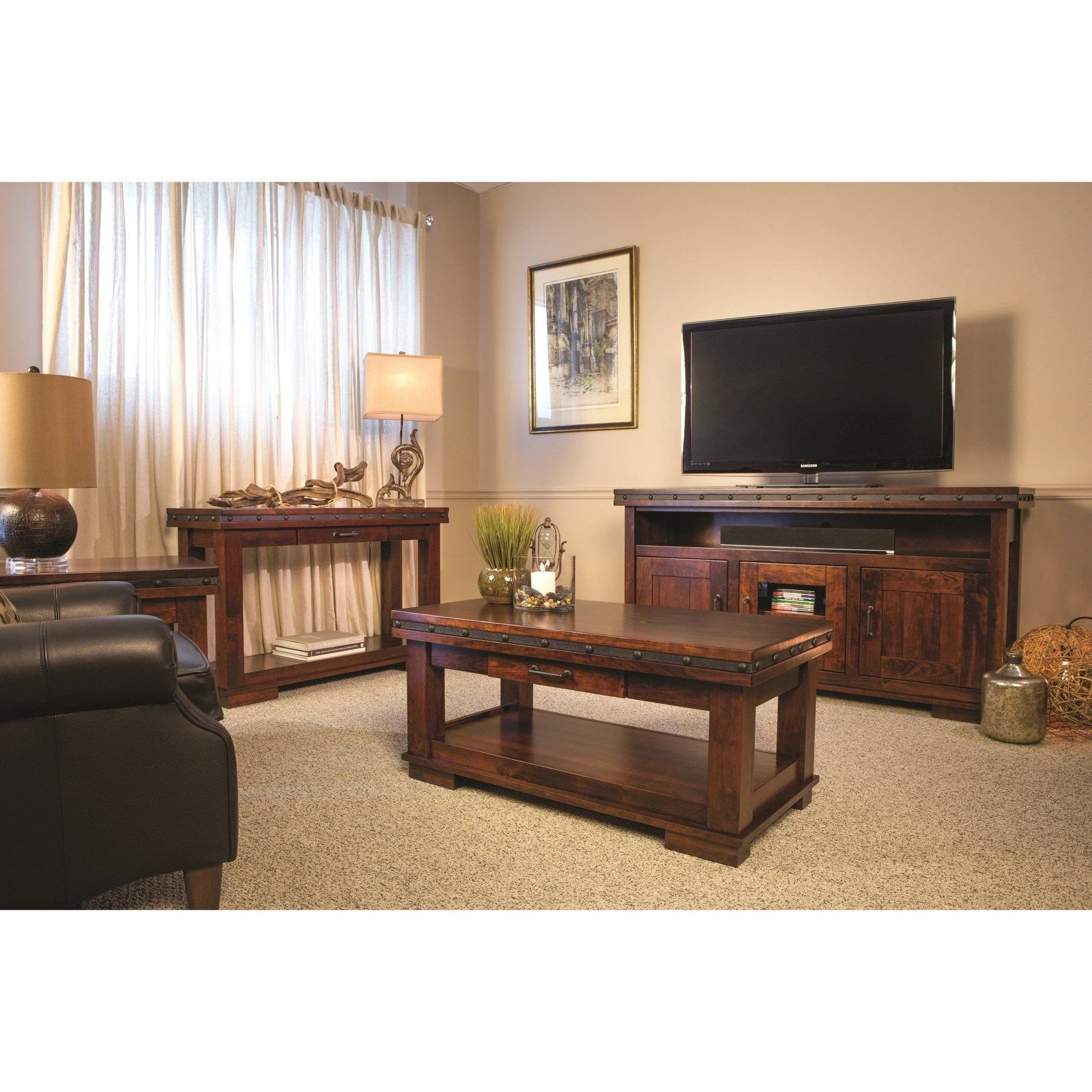 QW Amish Pasadena Round End Table - Image 3