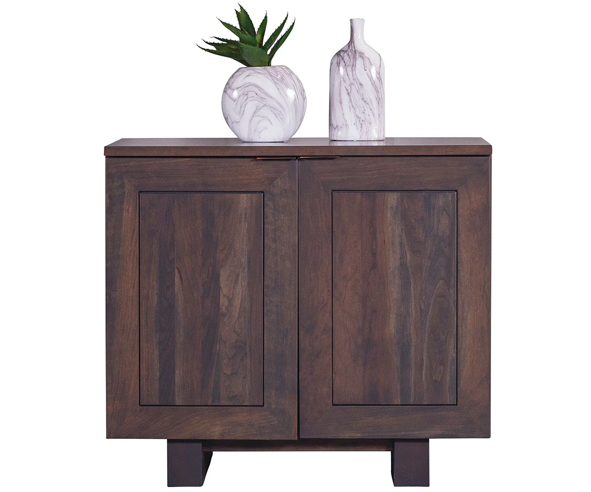 QW Amish Tolleson 2 Door Sideboard - Image 2