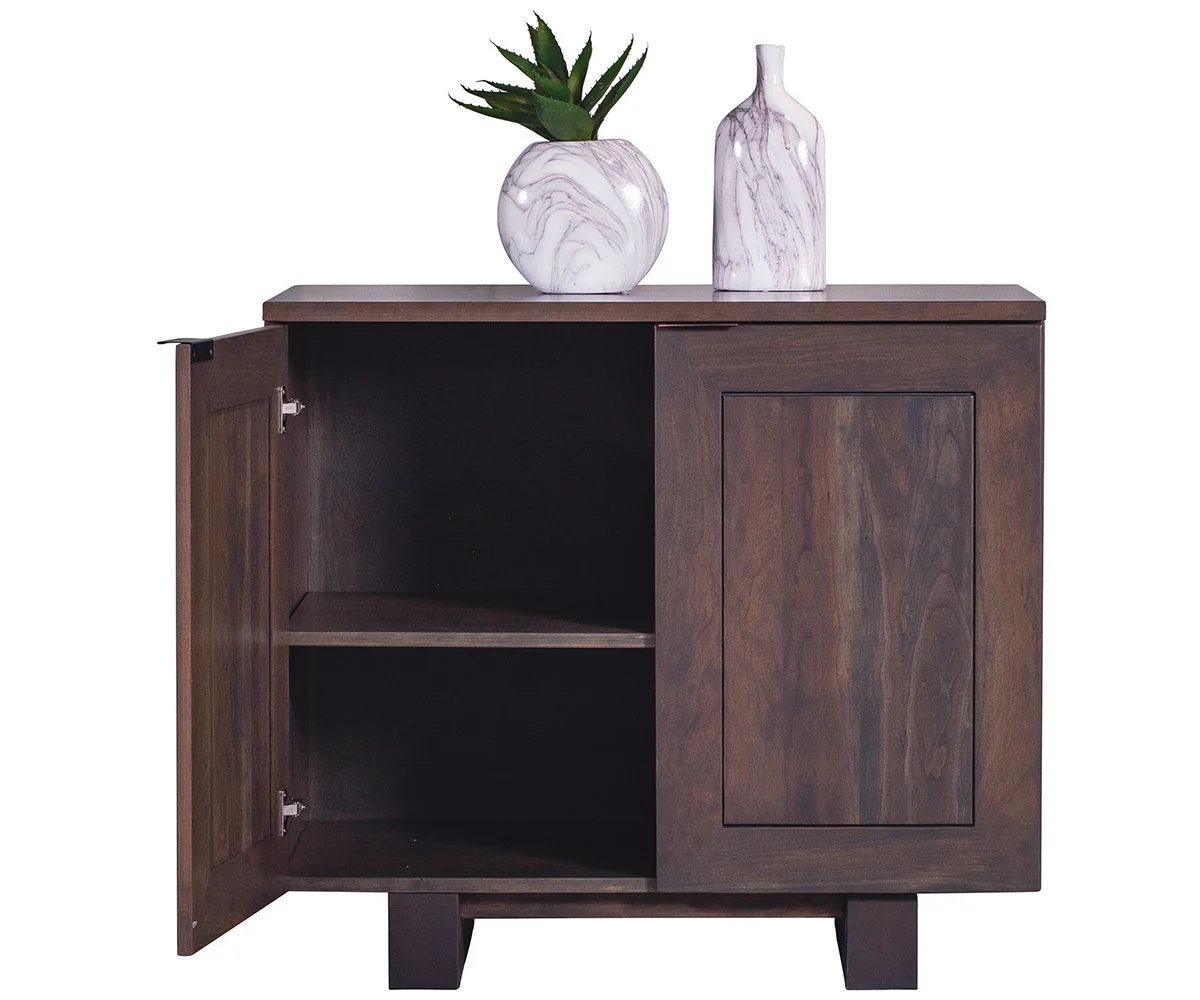 QW Amish Tolleson 2 Door Sideboard - Image 3
