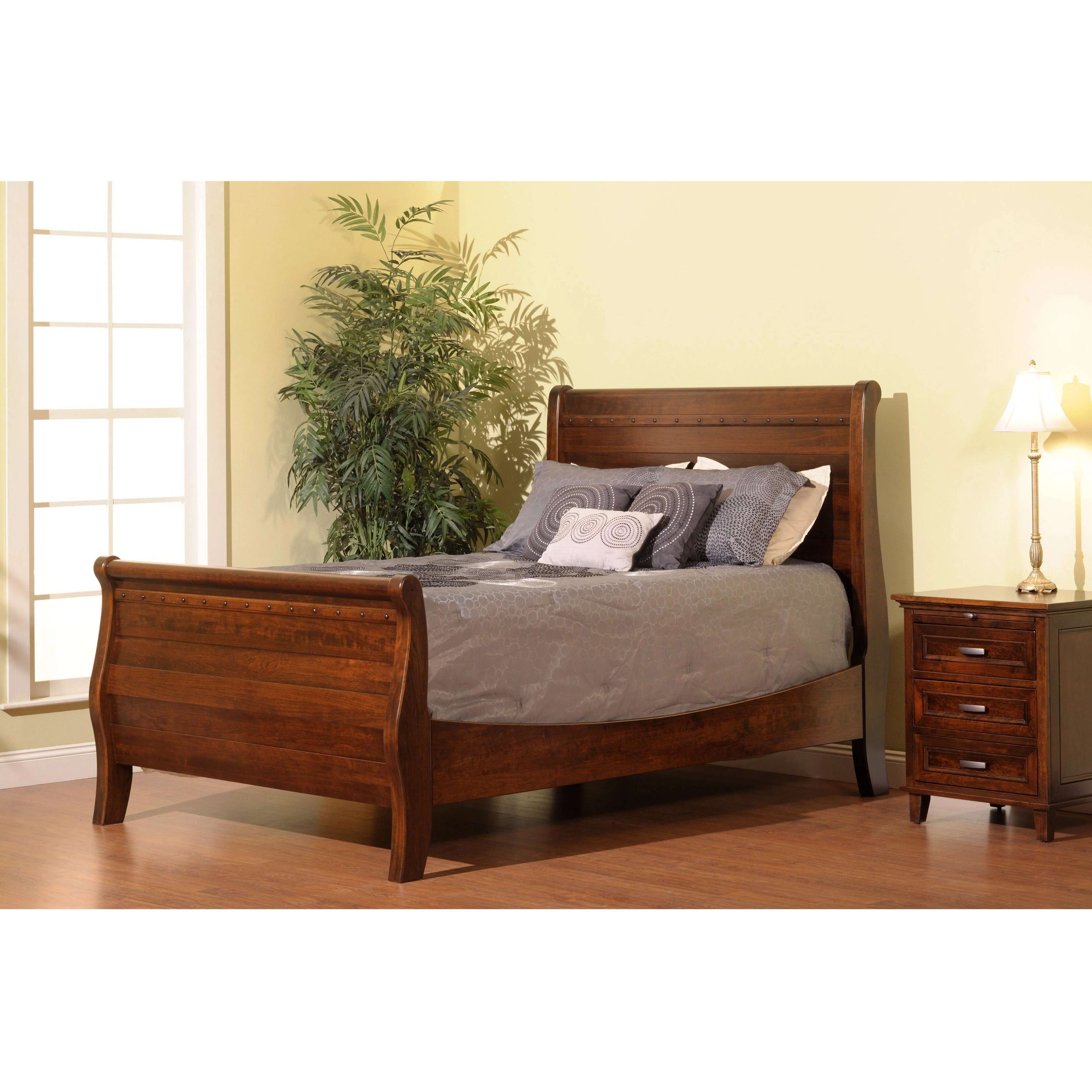 QW Amish Tucker Sleigh Bed - Image 2