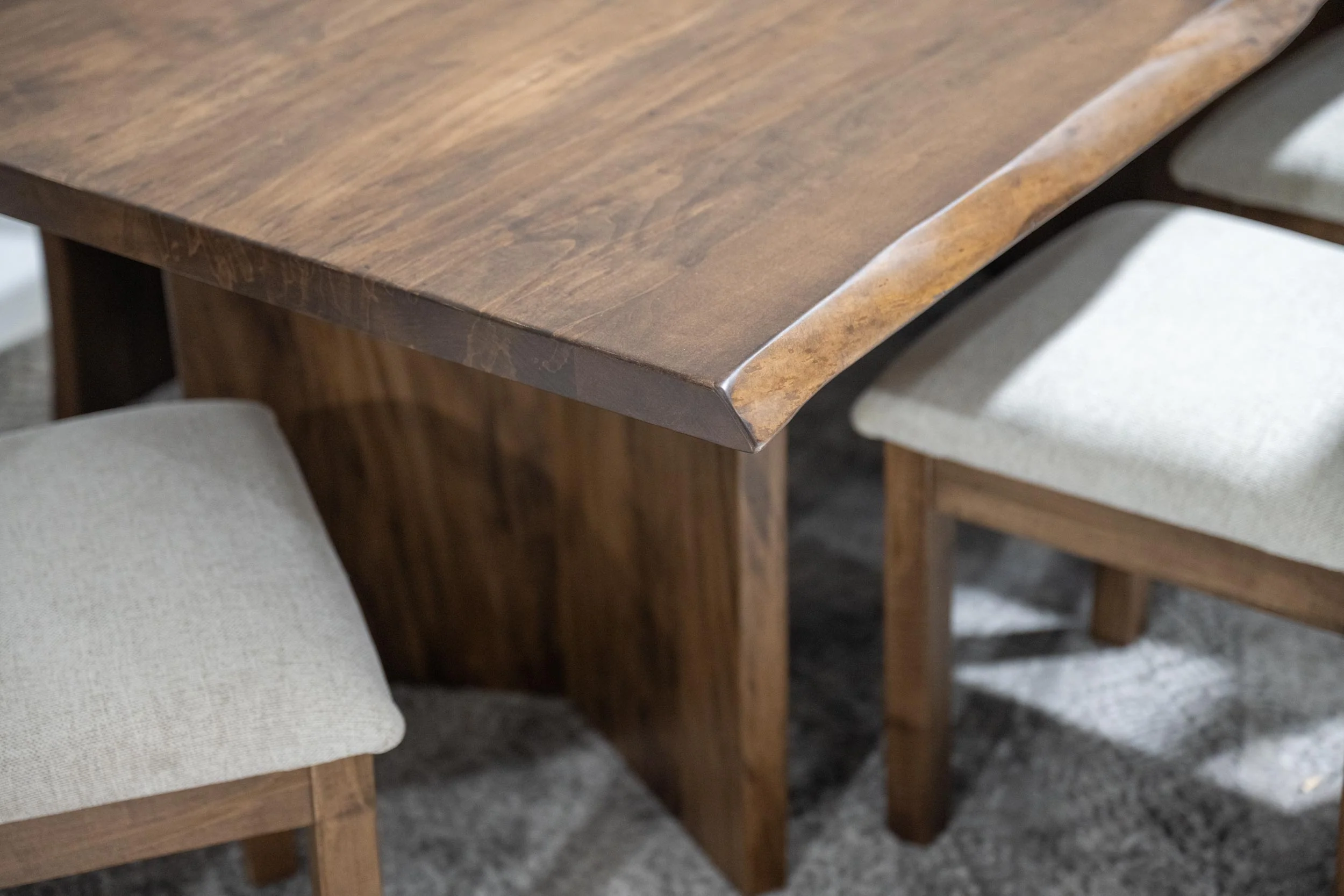 QW Amish Yellowstone Live Edge Table - Image 4